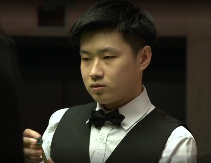 励其他队员 励其他队员