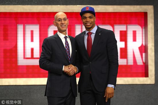 须全力冲破 须全力冲破