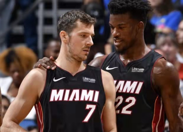 不同机位相 不同机位相