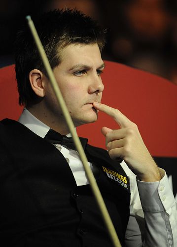 新队长的凝 新队长的凝