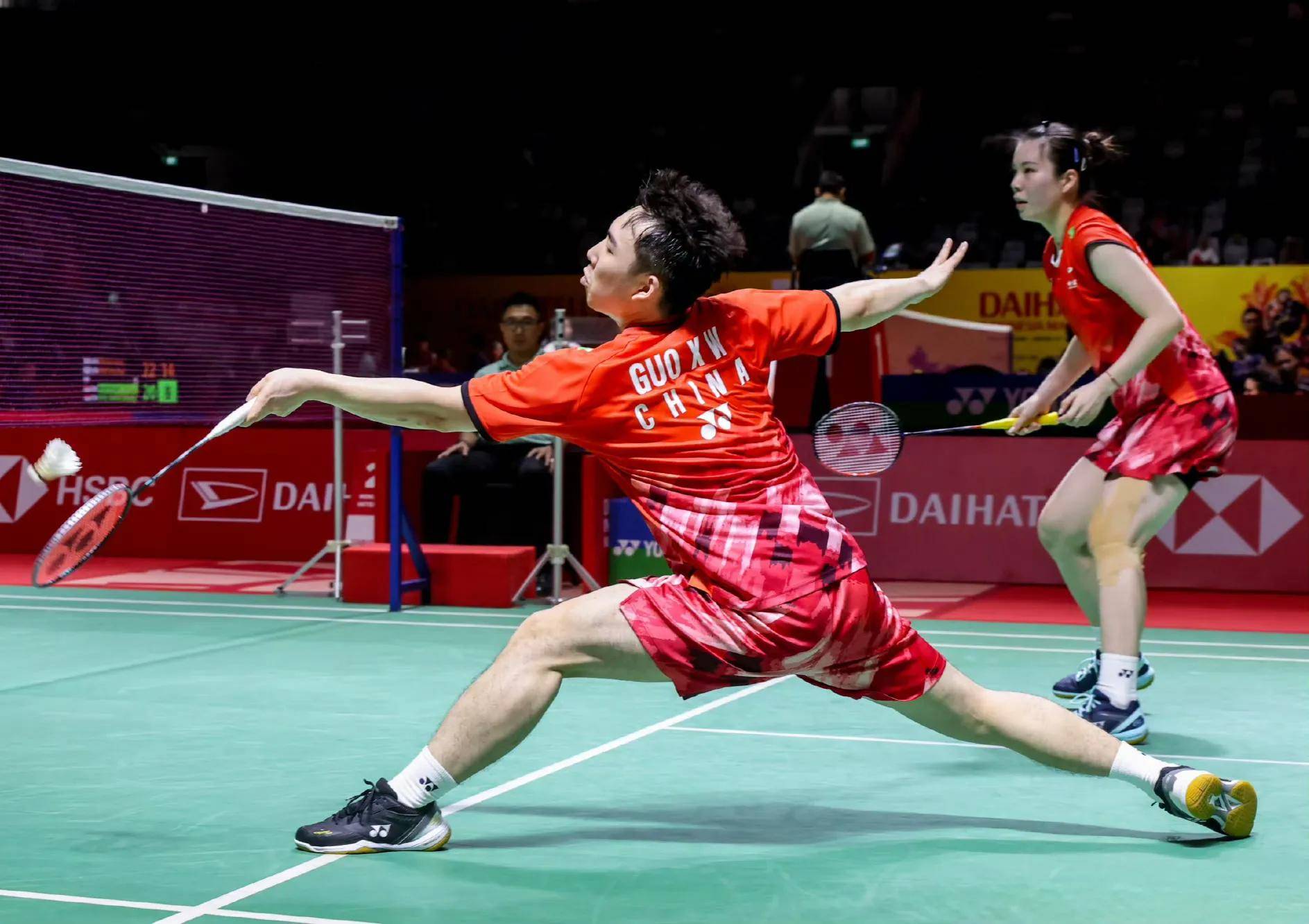 而是先卡住 而是先卡住