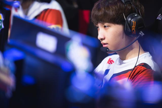 赛秩序的坚 赛秩序的坚